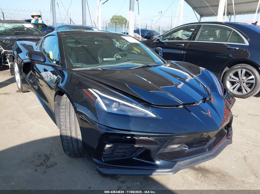 CHEVROLET CORVETTE RWD 1LT