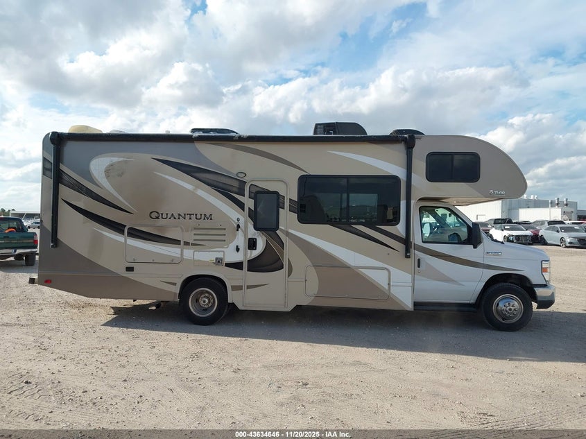 2017 Ford E-450 Cutaway VIN: 1FDXE4FS1HDC18741 Lot: 43634646