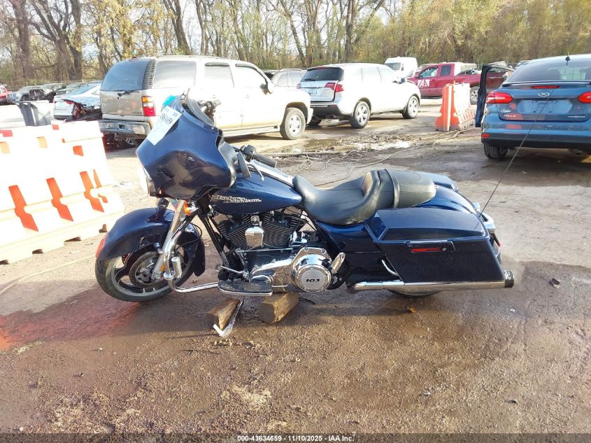 2012 Harley-Davidson Flhx Street Glide VIN: 1HD1KBM17CB692889 Lot: 43634659