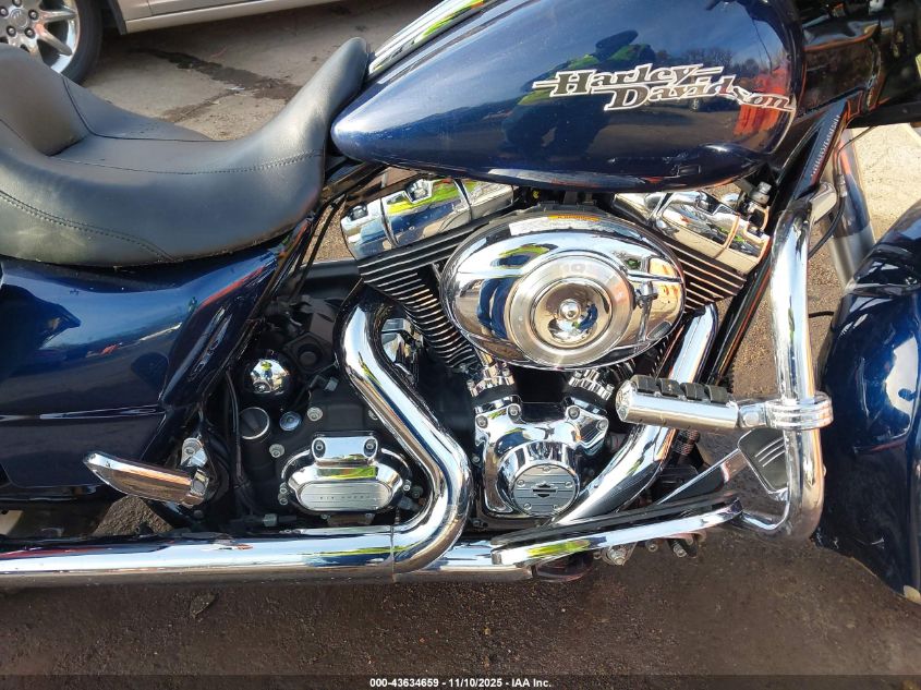 2012 Harley-Davidson Flhx Street Glide VIN: 1HD1KBM17CB692889 Lot: 43634659