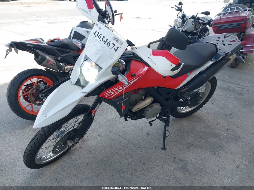 ZKH0H12A8DV003416 2013 HUSQVARNA TR 650 photo no. 2