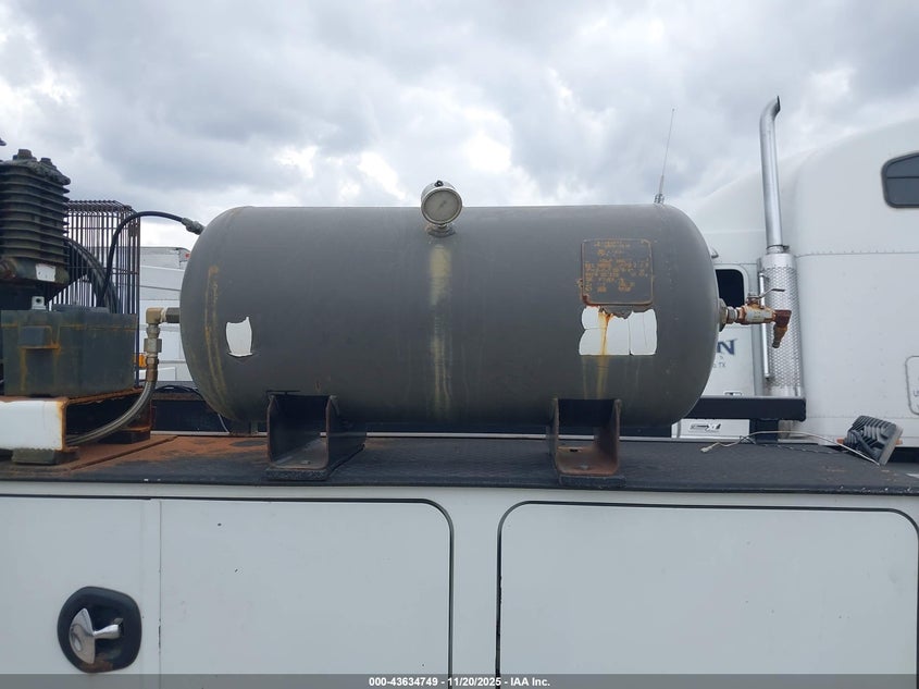 2019 Ford F-350 Chassis Xlt VIN: 1FD8X3H64KEF22141 Lot: 43634749