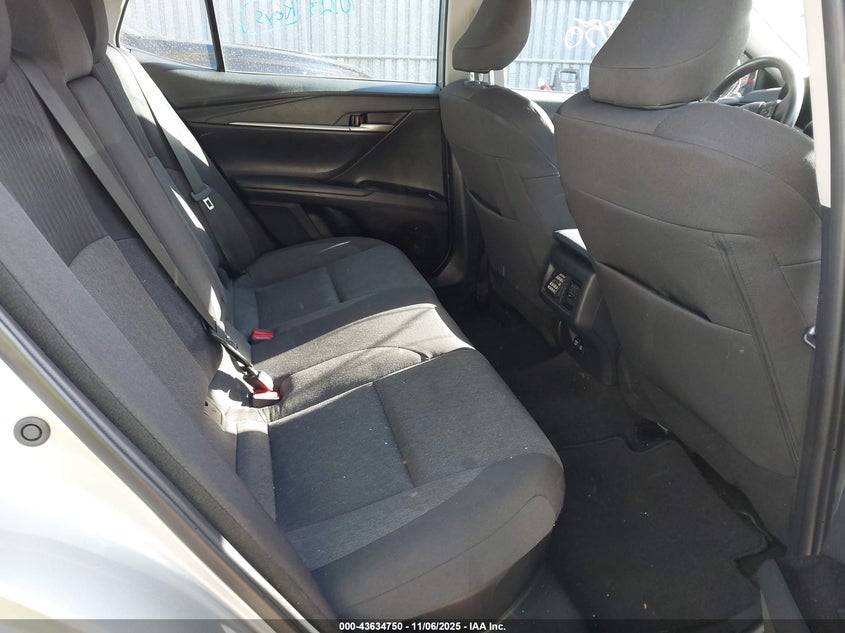 2025 TOYOTA CAMRY LE 4T1DBADK3SU502702