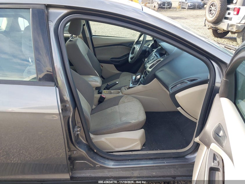 1FAHP3K2XCL112229 2012 FORD FOCUS photo no. 5