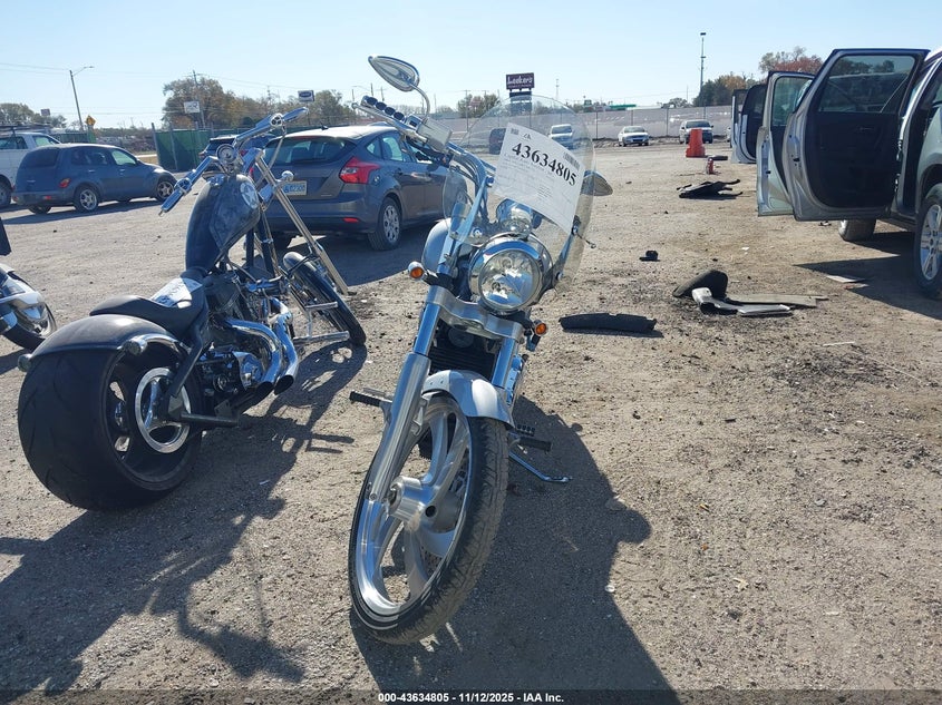 5VPGB16D443001523 2004 VICTORY VEGAS photo no. 5