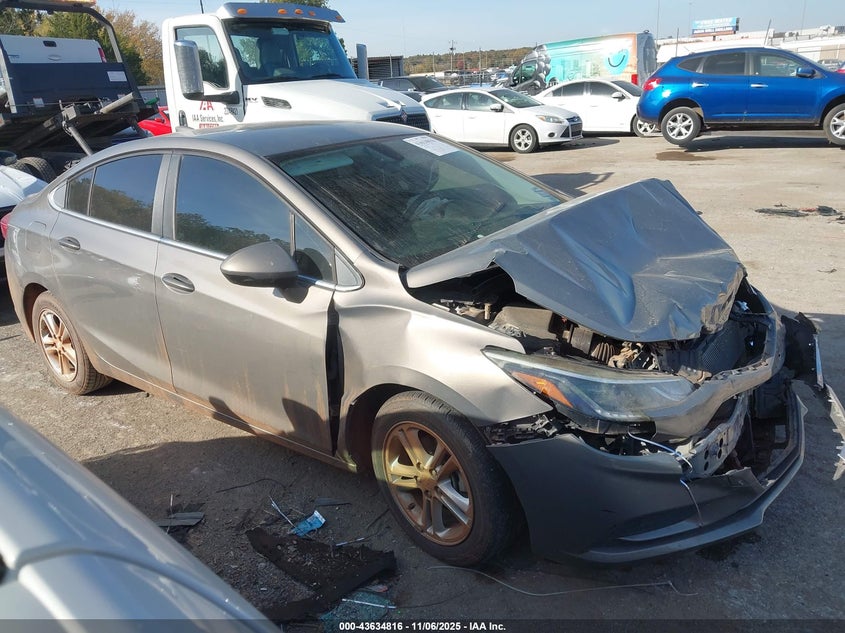 2018 CHEVROLET CRUZE LT AUTO 1G1BE5SM5J7120434