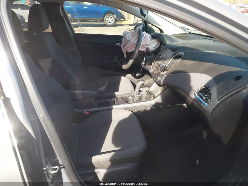 2018 CHEVROLET CRUZE LT AUTO 1G1BE5SM5J7120434