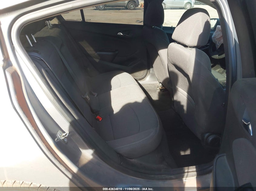 2018 CHEVROLET CRUZE LT AUTO 1G1BE5SM5J7120434