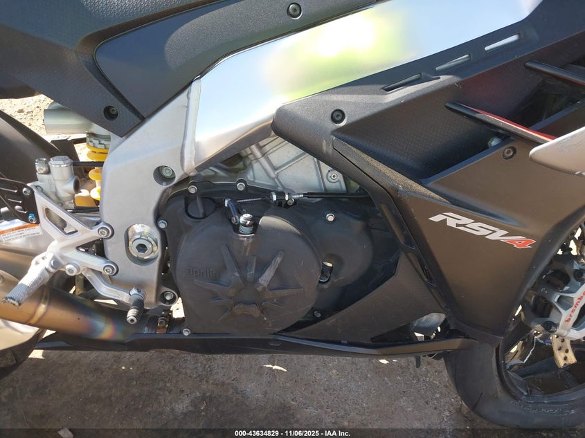 2021 Aprilia Rsv4 1100 VIN: ZD4KYUA07MS000311 Lot: 43634829