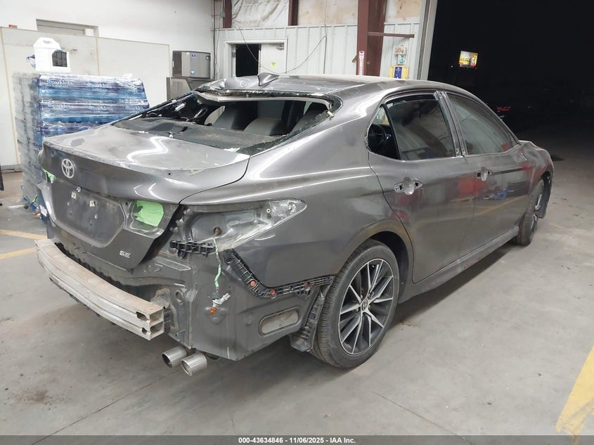 2022 TOYOTA CAMRY SE 4T1G11AK8NU628854