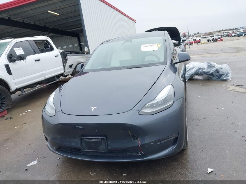 2023 Tesla Model Y Awd/Long Range Dual Motor All-Wheel Drive VIN: 7SAYGAEE6PF881441 Lot: 43634891