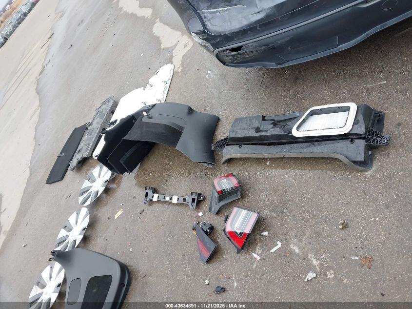 2023 Tesla Model Y Awd/Long Range Dual Motor All-Wheel Drive VIN: 7SAYGAEE6PF881441 Lot: 43634891