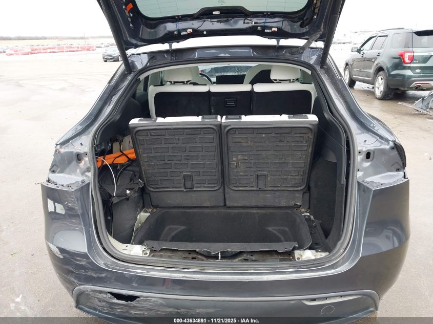 2023 Tesla Model Y Awd/Long Range Dual Motor All-Wheel Drive VIN: 7SAYGAEE6PF881441 Lot: 43634891