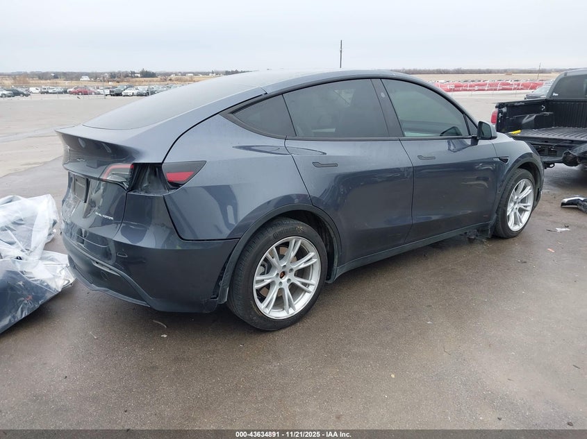 7SAYGAEE6PF881441 2023 TESLA MODEL Y photo no. 4