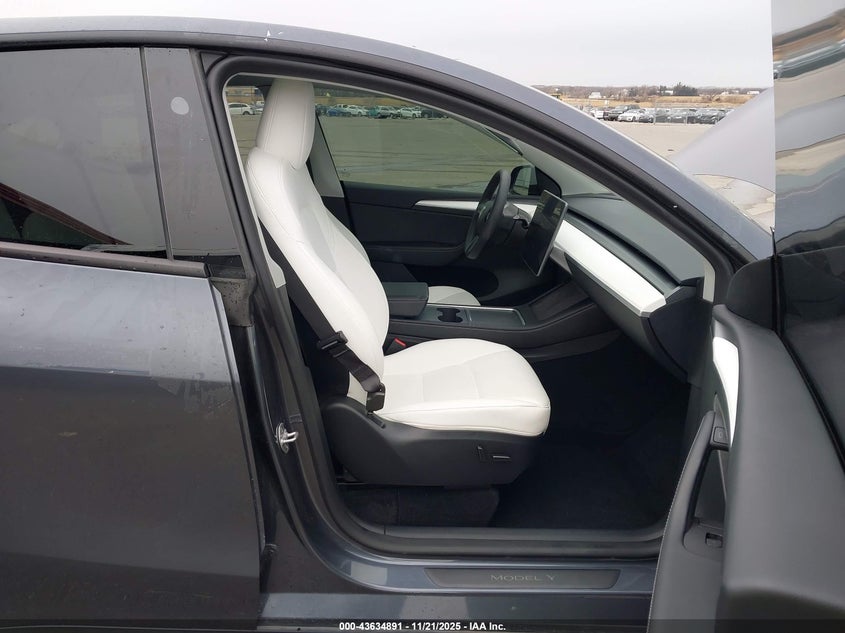 7SAYGAEE6PF881441 2023 TESLA MODEL Y photo no. 5