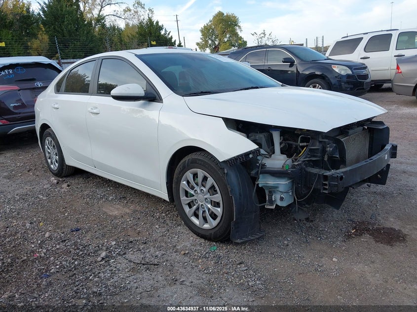 2021 KIA FORTE FE - 3KPF24AD8ME275948