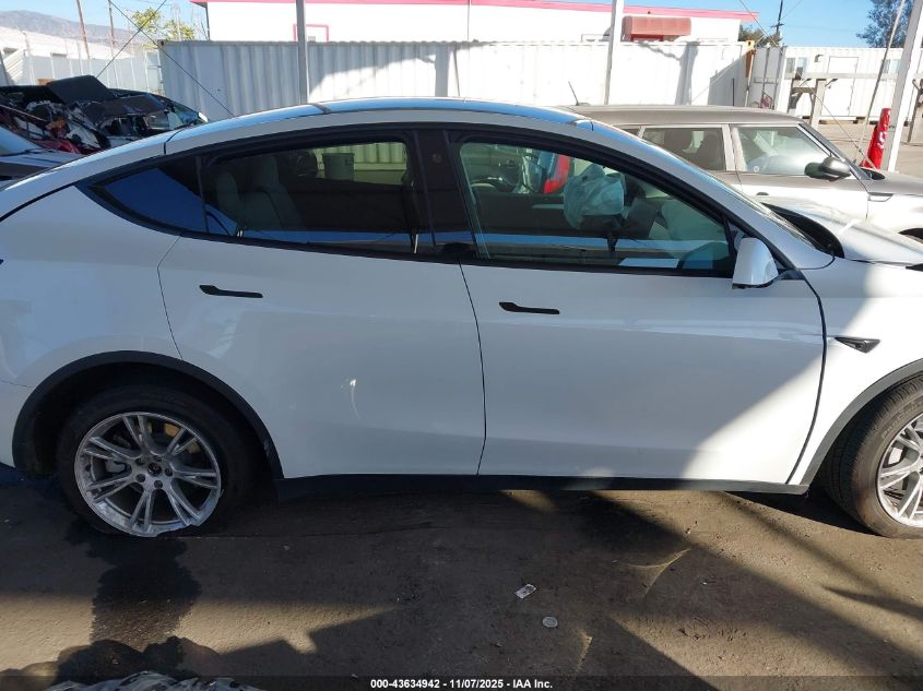 2023 Tesla Model Y Awd/Long Range Dual Motor All-Wheel Drive VIN: 7SAYGDEE4PF620004 Lot: 43634942