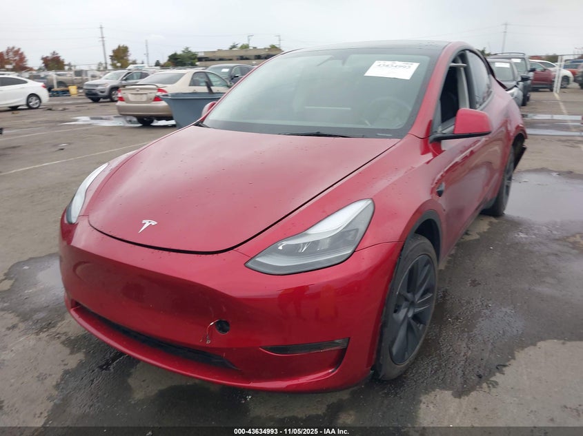 2024 TESLA MODEL Y(VIN: 7SAYGAEE0RF149440