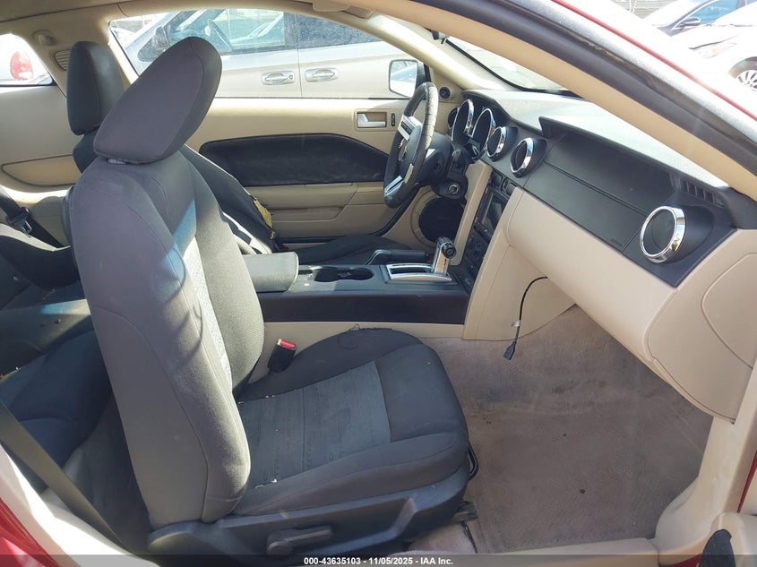 1ZVFT80N075207512 2007 FORD MUSTANG photo no. 5