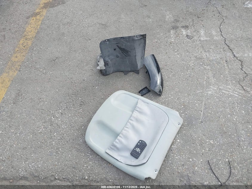 2004 Mercedes-Benz C 230 Kompressor Sport/Sport VIN: WDBRF40J14A640366 Lot: 43635106