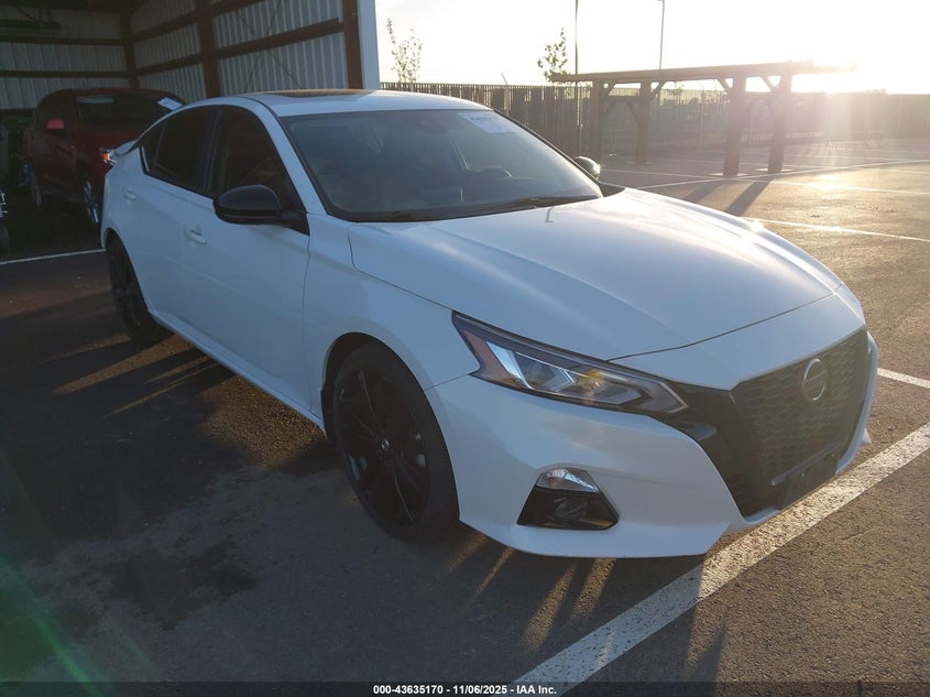 NISSAN ALTIMA SR FWD