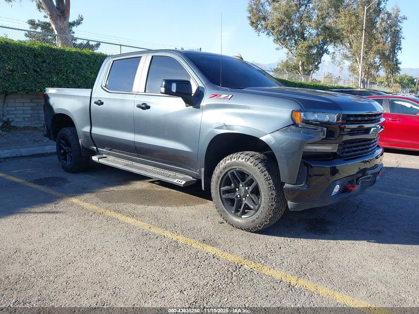 CHEVROLET SILVERADO 1500 4WD SHORT BED LT TRAIL BOSS
