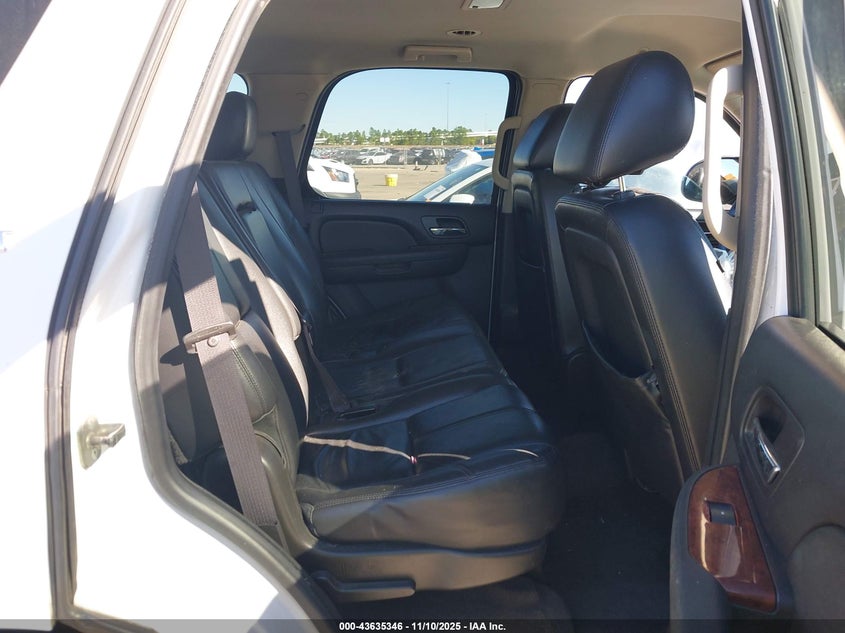 2013 Chevrolet Tahoe Lt VIN: 1GNSCBE00DR335093 Lot: 43635346