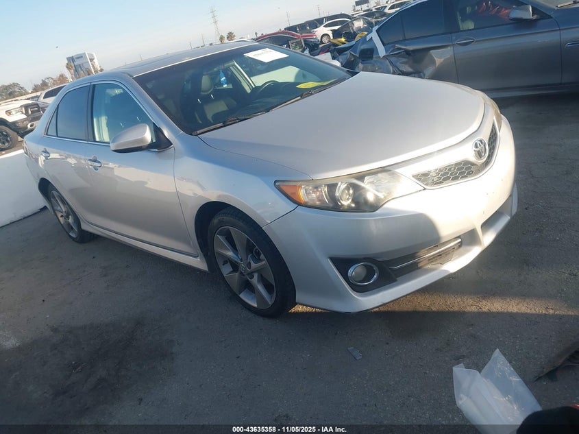 TOYOTA CAMRY SE SPORT