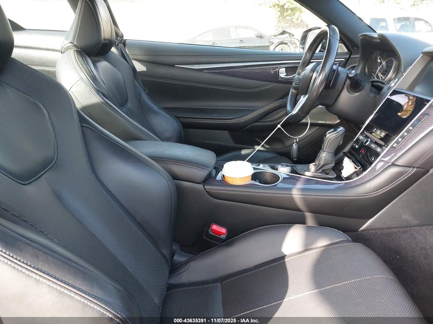 JN1EV7EK6JM340115 2018 INFINITI Q60 photo no. 5