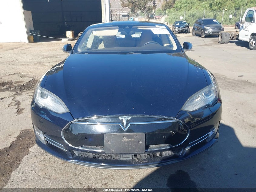 2015 Tesla Model S 60/70/85 VIN: 5YJSA1S1XFFP77006 Lot: 43635423