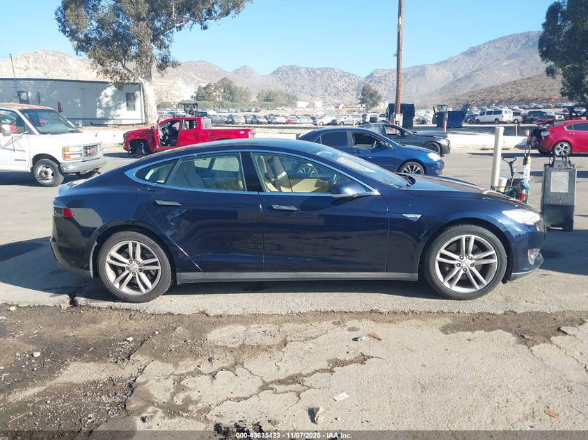 2015 Tesla Model S 60/70/85 VIN: 5YJSA1S1XFFP77006 Lot: 43635423