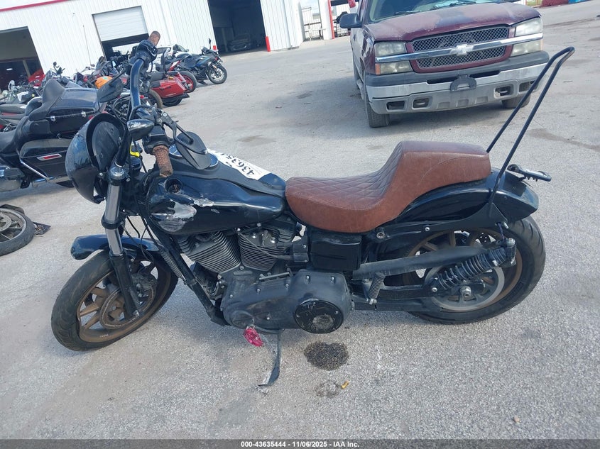 2017 Harley-Davidson Fxdls VIN: 1HD1GS812HC300754 Lot: 43635444