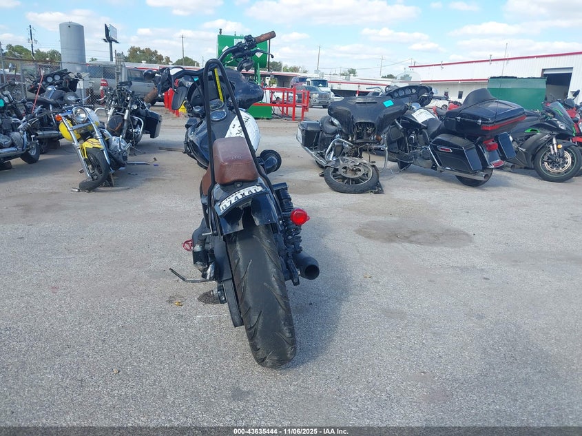 2017 Harley-Davidson Fxdls VIN: 1HD1GS812HC300754 Lot: 43635444