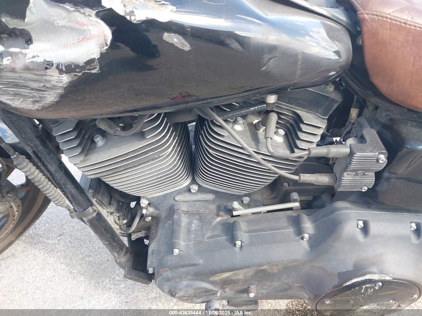 2017 Harley-Davidson Fxdls VIN: 1HD1GS812HC300754 Lot: 43635444