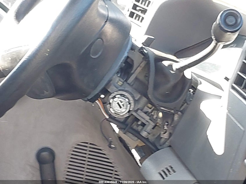 2001 Ford F-250 Xl/Xlt VIN: 1FDNF20L41EB48887 Lot: 43635448