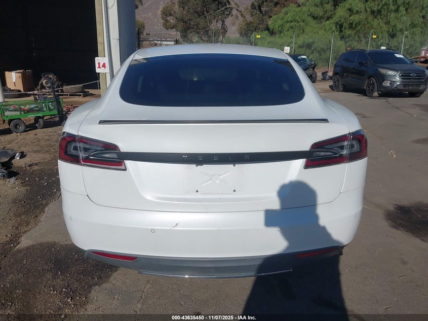 2014 TESLA MODEL S 5YJSA1S16EFP52215