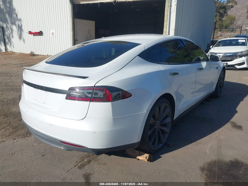 2014 TESLA MODEL S 5YJSA1S16EFP52215
