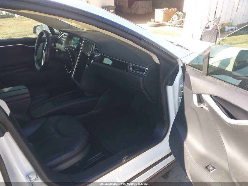 2014 TESLA MODEL S 5YJSA1S16EFP52215