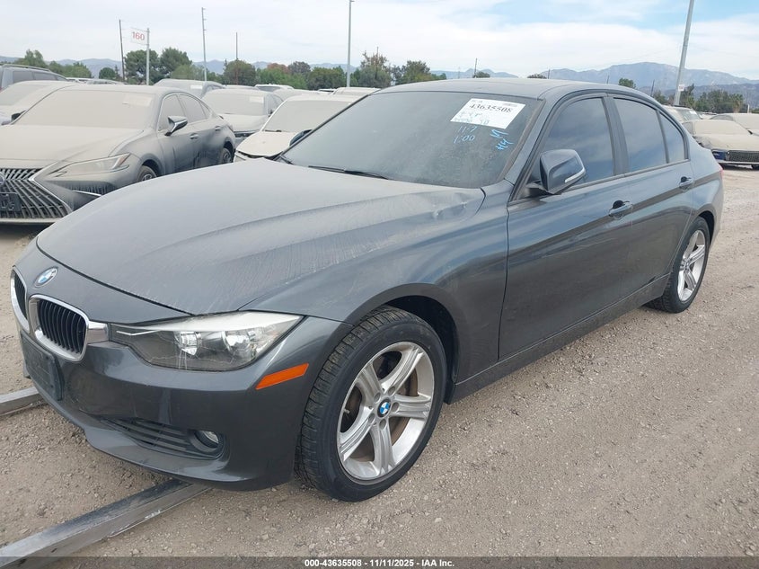 Vin: wba3c1g50dnr48495, lot: 44130637, bmw 328i 20132