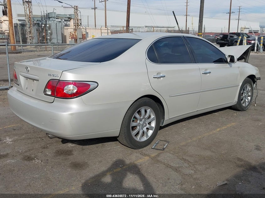 JTHBF30G520031607 2002 LEXUS ES photo no. 4