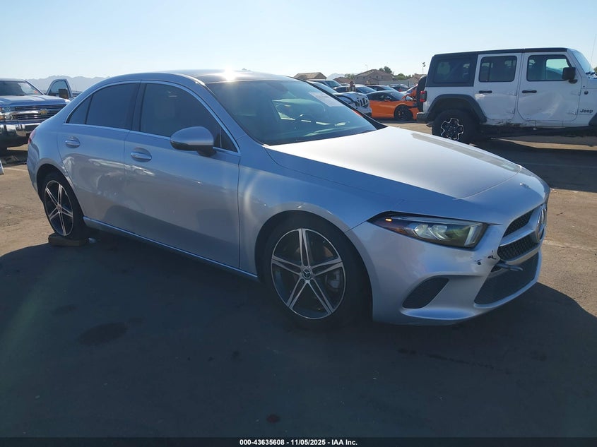 MERCEDES-BENZ A-CLASS A 220