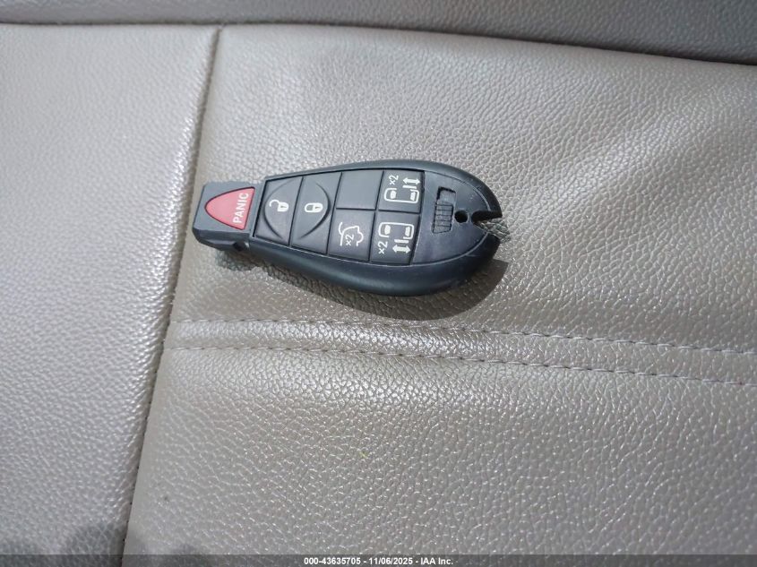 2016 Chrysler Town & Country Touring VIN: 2C4RC1BG1GR213165 Lot: 43635705