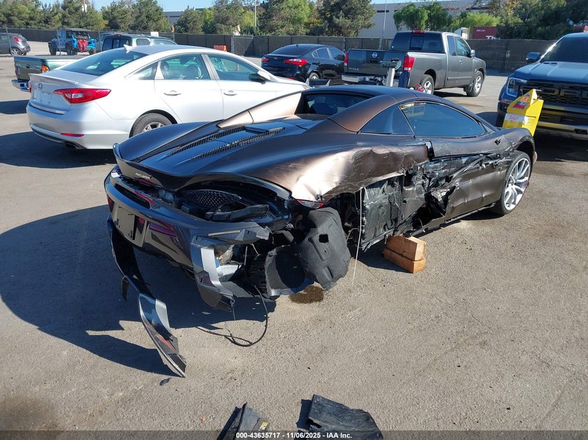 SBM13FAA5JW004086 2018 MCLAREN 570S photo no. 4