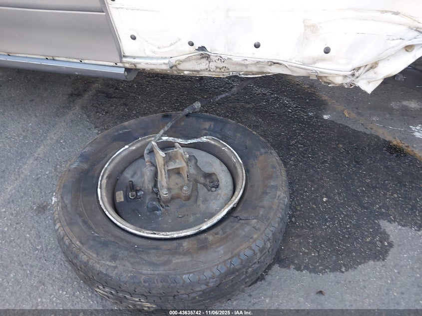 2004 Kia Sedona Ex/Lx VIN: KNDUP131546606694 Lot: 43635742