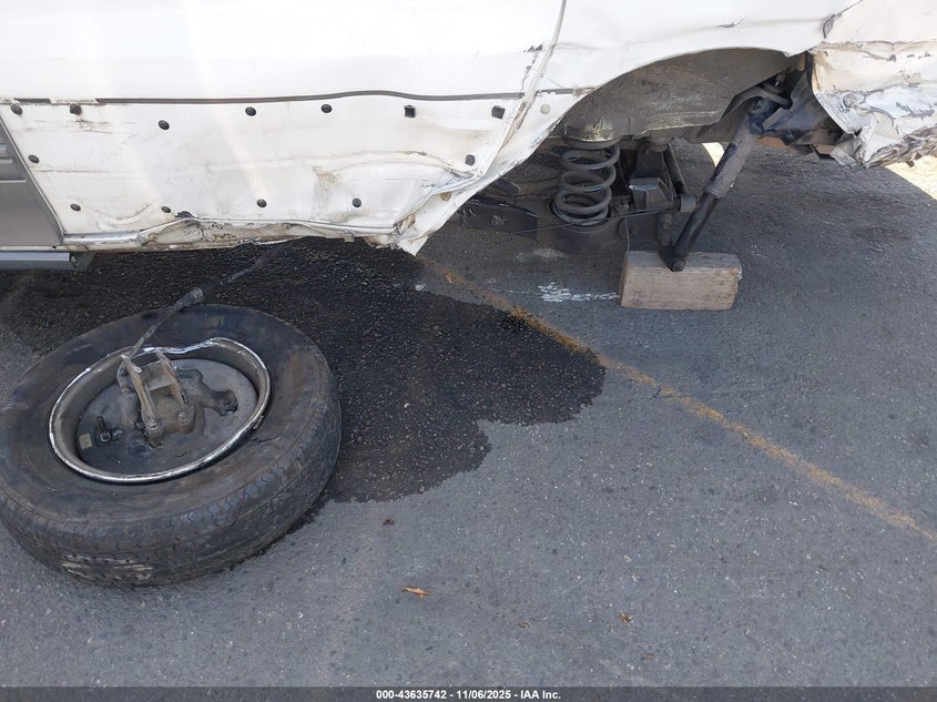 2004 Kia Sedona Ex/Lx VIN: KNDUP131546606694 Lot: 43635742