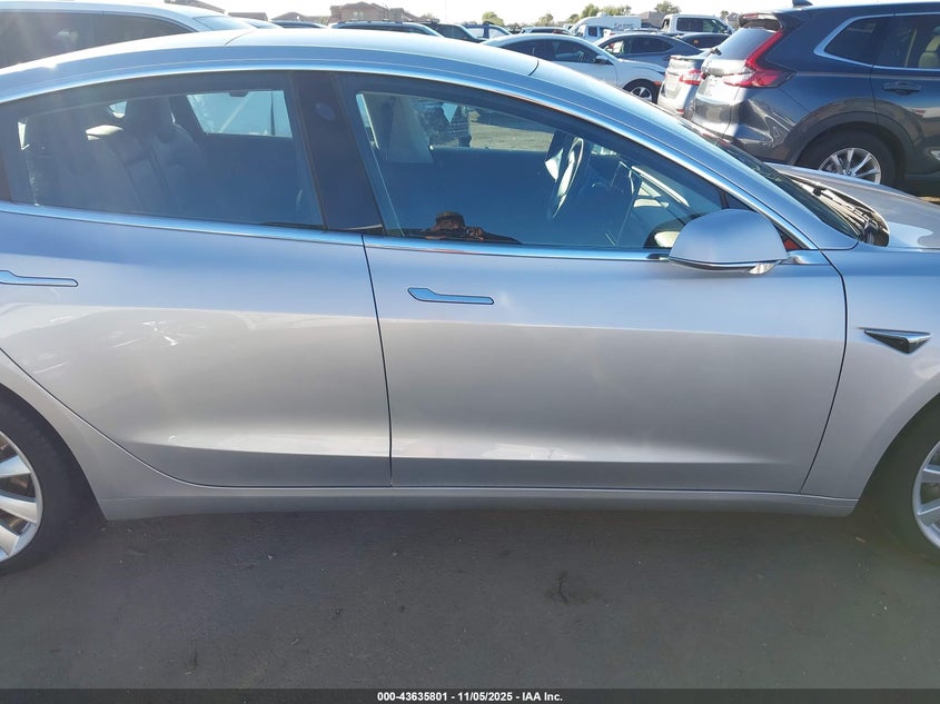 2018 Tesla Model 3 VIN: 5YJ3E1EA7JF038401 Lot: 43635801