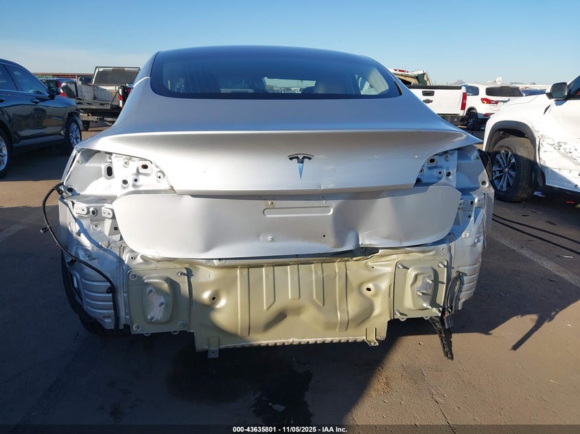 2018 Tesla Model 3 VIN: 5YJ3E1EA7JF038401 Lot: 43635801