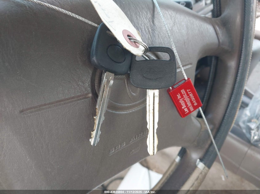 1999 Toyota Camry Le VIN: 4T1BG22K6XU875256 Lot: 43635804