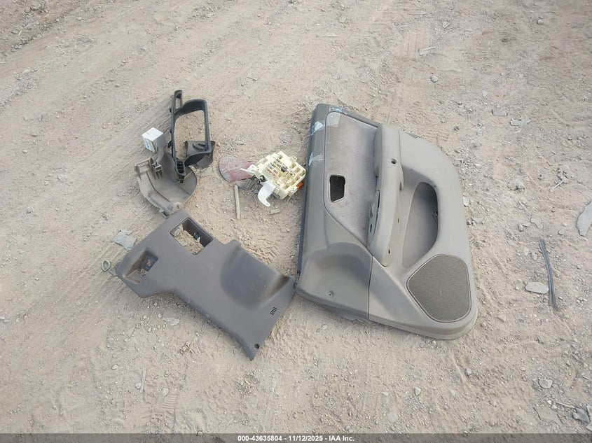 1999 Toyota Camry Le VIN: 4T1BG22K6XU875256 Lot: 43635804