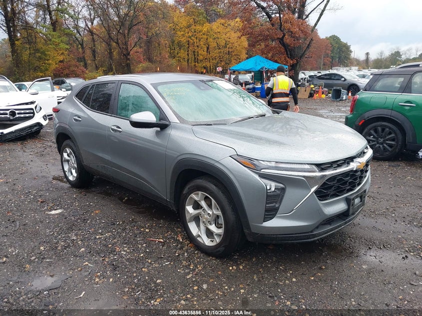 CHEVROLET TRAX FWD LS